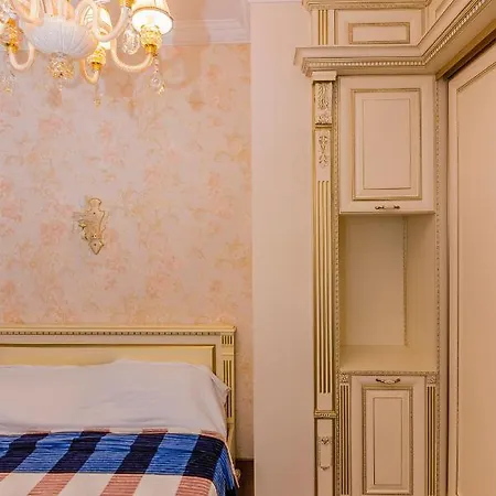 16th Floor Arcadia Апартаменти